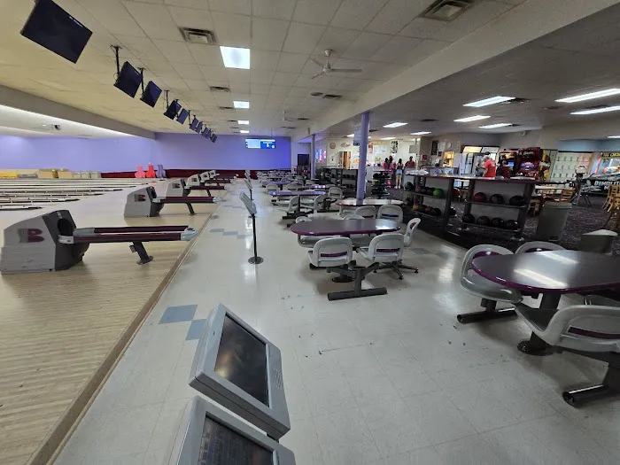 Spare Time Lanes Picture 2