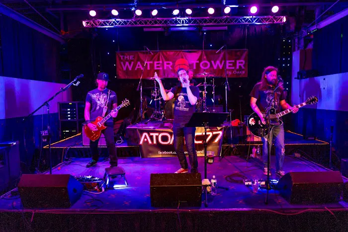 Arnold's Bowling Bistro & Bar Picture 7