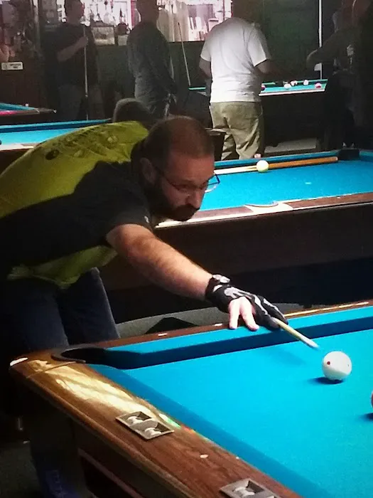 Shooters Billiards & Arcade Picture 6