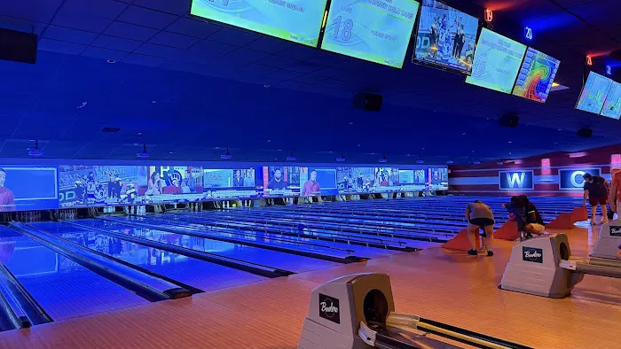 Lucky Strike Cherry Hill Picture 6