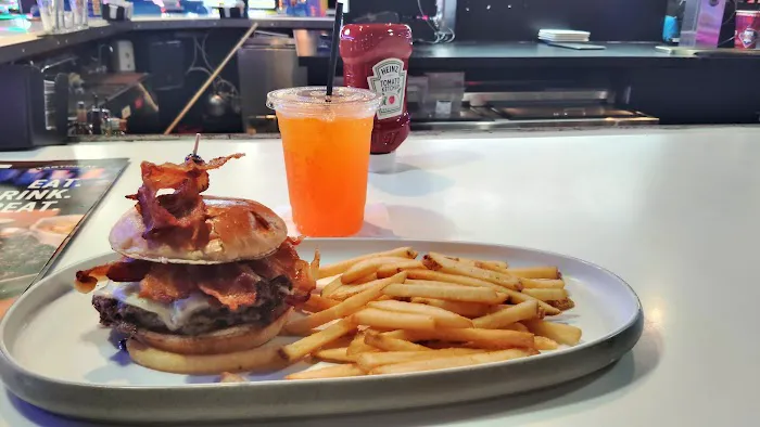 Dave & Buster's Philadelphia - Franklin Mills Picture 6