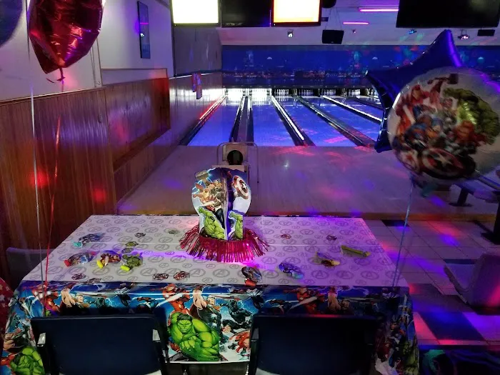 Thunderbird Lanes Castor Ave Picture 10