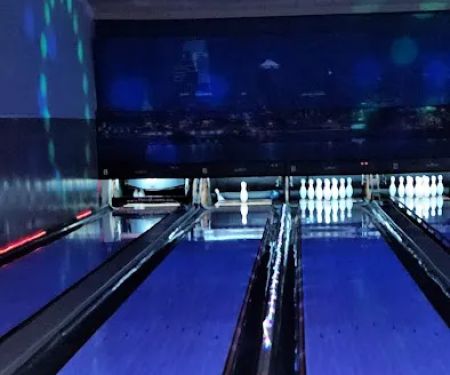 Thunderbird Lanes Castor Ave