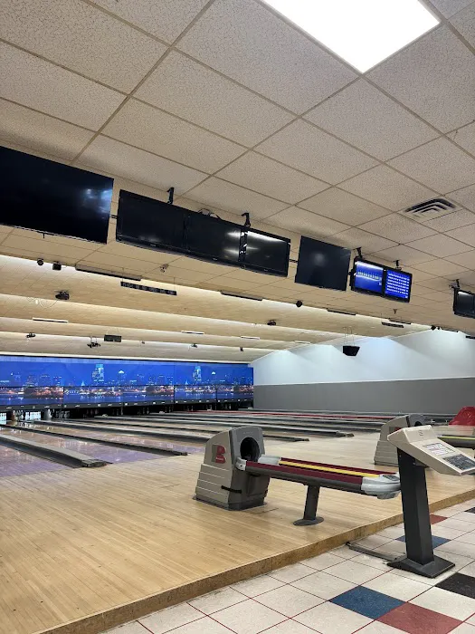 Thunderbird Lanes Castor Ave Picture 2