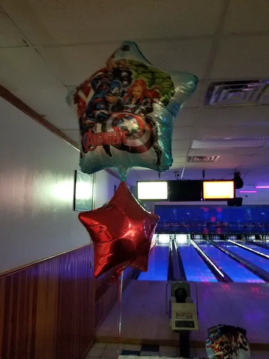 Thunderbird Lanes Castor Ave Picture 8