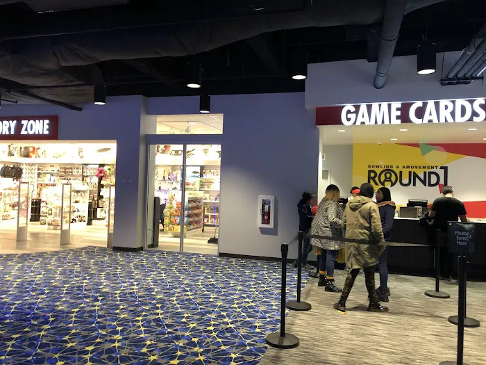 Round1 Bowling & Arcade Fashion District Philadelphia Picture 1