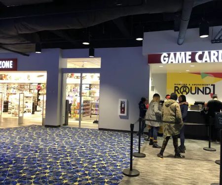 Round1 Bowling & Arcade Fashion District Philadelphia