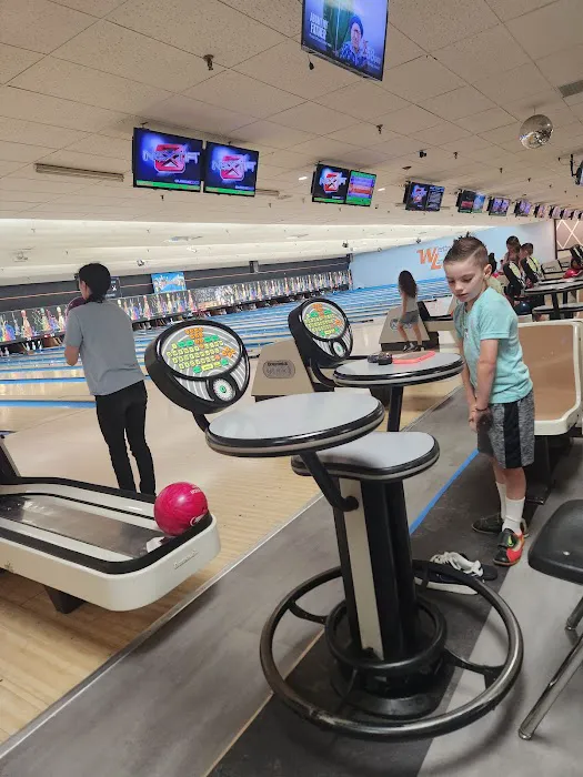 Westbrook Lanes Family Bowling Center Picture 3