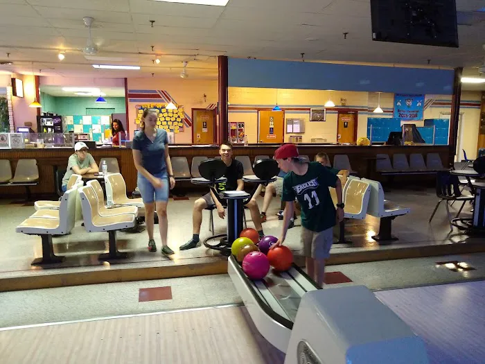 Westbrook Lanes Family Bowling Center Picture 7