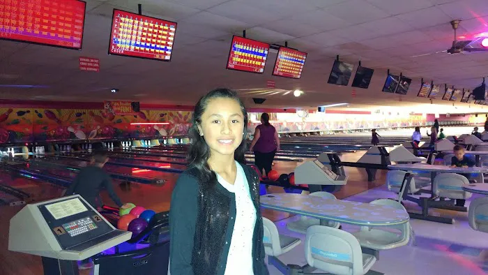 30 Strikes Lanes Picture 9