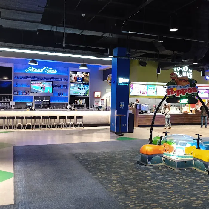 Round1 Bowling & Arcade Deptford Mall Picture 10