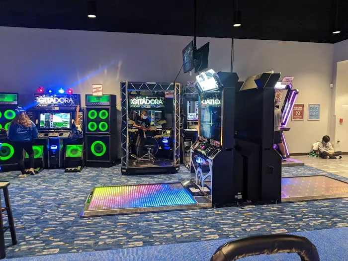 Round1 Bowling & Arcade Deptford Mall Picture 7