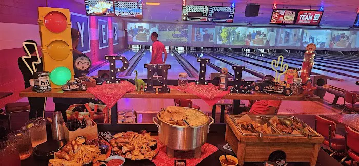 Bowlero Deptford Picture 2