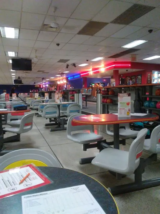 Bowlero Deptford Picture 3