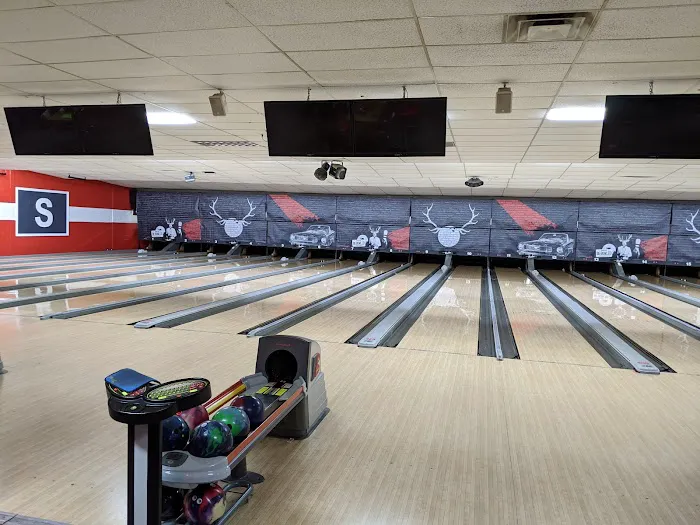 Bowlero Deptford Picture 7