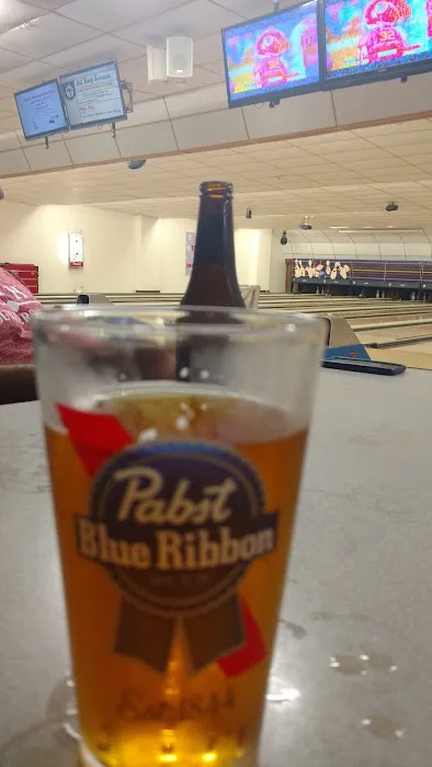 Cove Bowling and Entertainment Picture 2