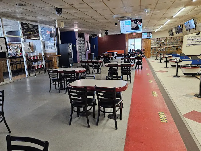 Cove Bowling and Entertainment Picture 10