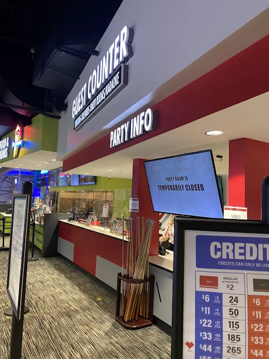 Round1 Bowling & Arcade Holyoke Mall Picture 8