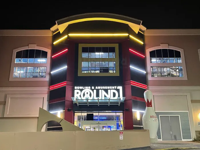 Round1 Bowling & Arcade Holyoke Mall Picture 2