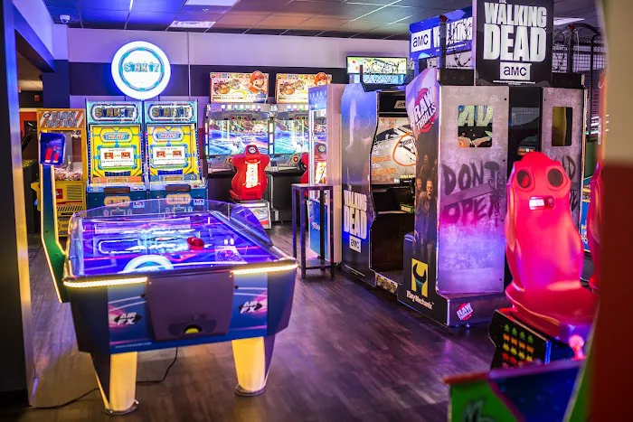 Bowlero Chicopee Picture 3