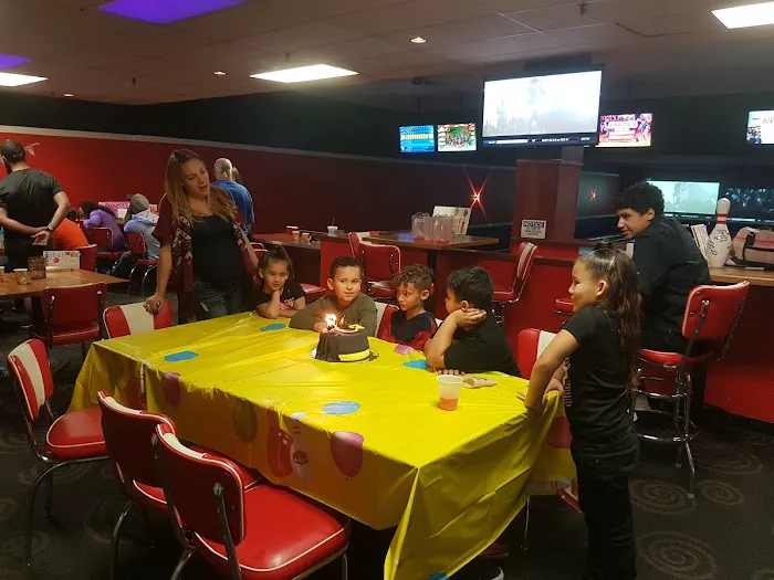 Bowlero Chicopee Picture 7