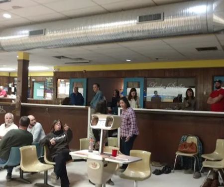 Lucky Strike Lanes Inc