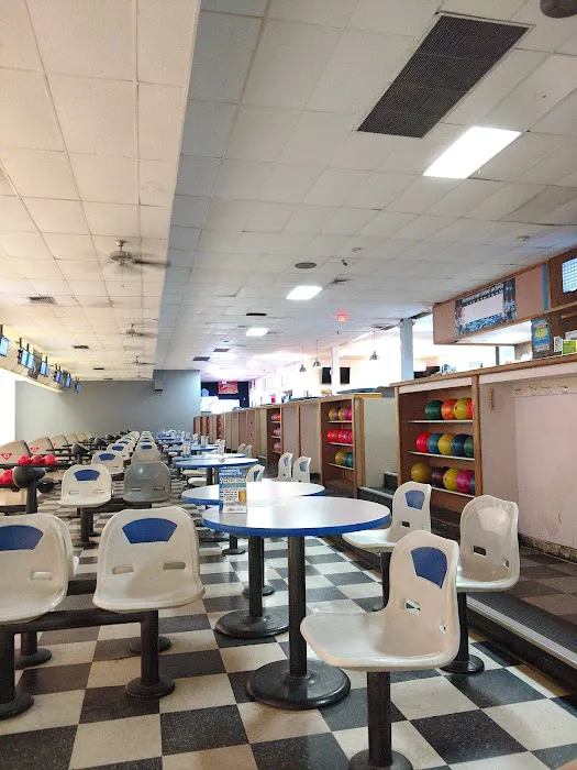 Norwich Bowling & Entertainment Center Picture 8