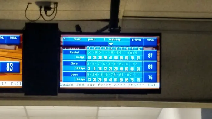 Norwich Bowling & Entertainment Center Picture 5