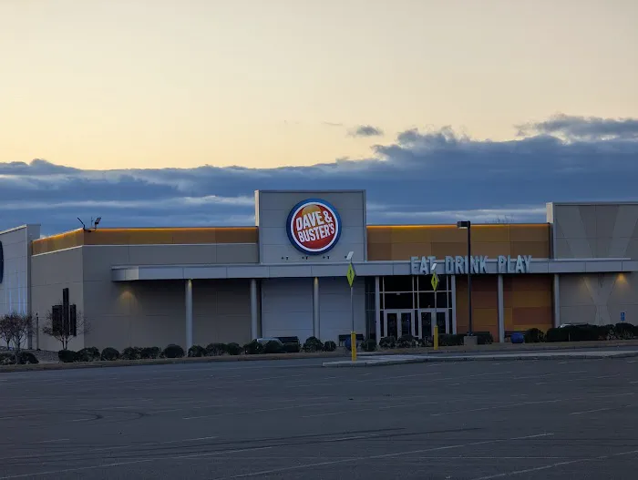 Dave & Buster's Manchester Picture 10