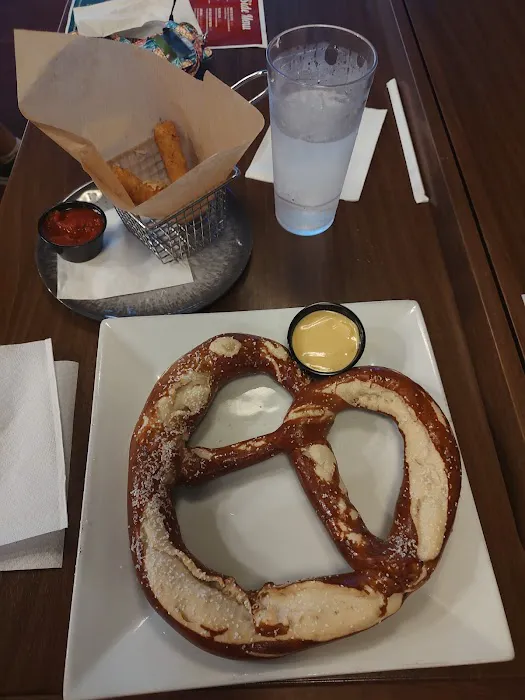 City Sports Grille Picture 3