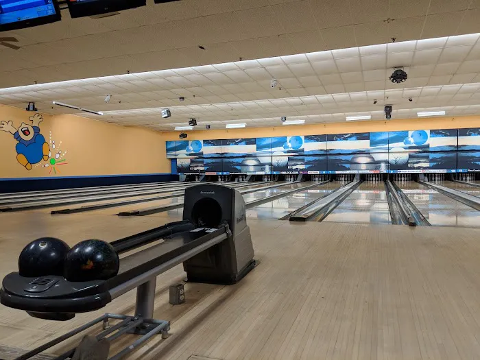 Groton Bowling Center Picture 6