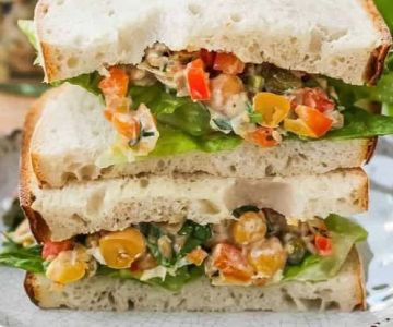 Best Bowling Alley Foods to Keep You Energized: Snack and Meal Ideas for Peak Performance