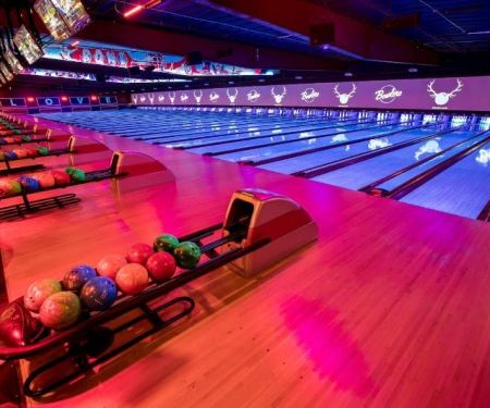 Best Bowling Alley Tips for Busy Nights