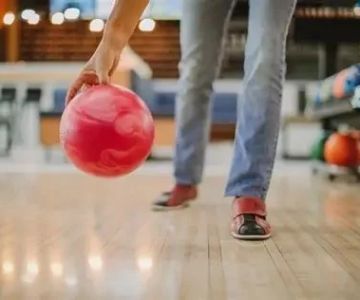 Best Ways to Teach Children Proper Bowling Form