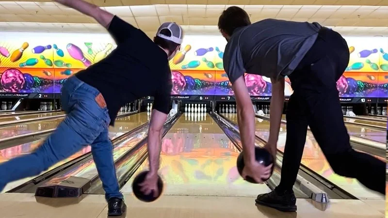 How to Choose Between Two-Handed and One-Handed Bowling Styles
