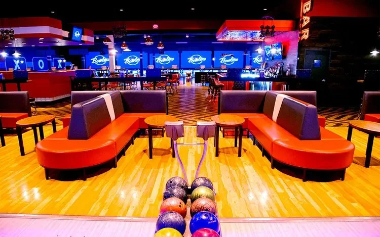Best Bowling Alley Options for Nightlife and Social Events