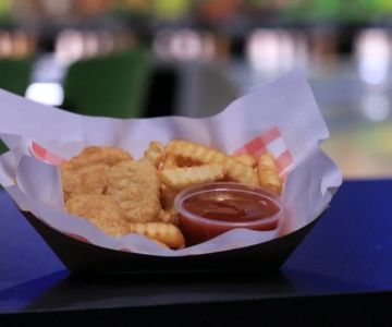 Best Snacks for Long Bowling Sessions