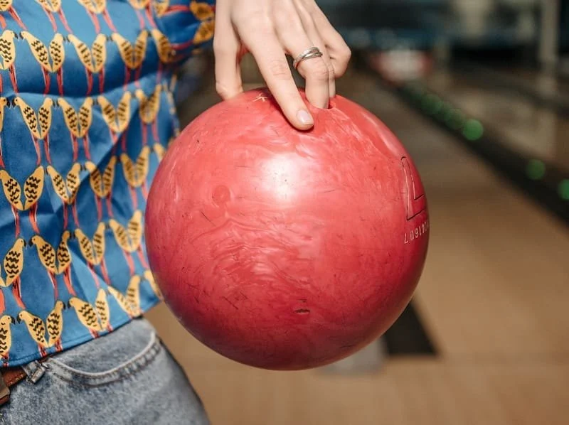 How to Avoid Bowling Ball Thumb Injuries
