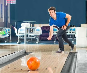 How to Avoid Overturning and Losing Control of Your Hook | Southwestern Lanes