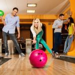Bowling Etiquette Tips: Do’s and Don’ts at Any Bowling Alley in the US