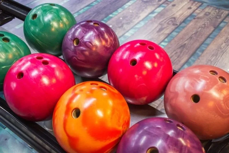 Bowling Ball Types Explained: Reactive Resin vs Plastic vs Urethane | Expert Guide
