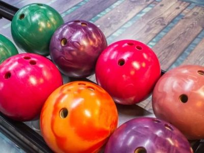 Bowling Ball Types Explained: Reactive Resin vs Plastic vs Urethane | Expert Guide