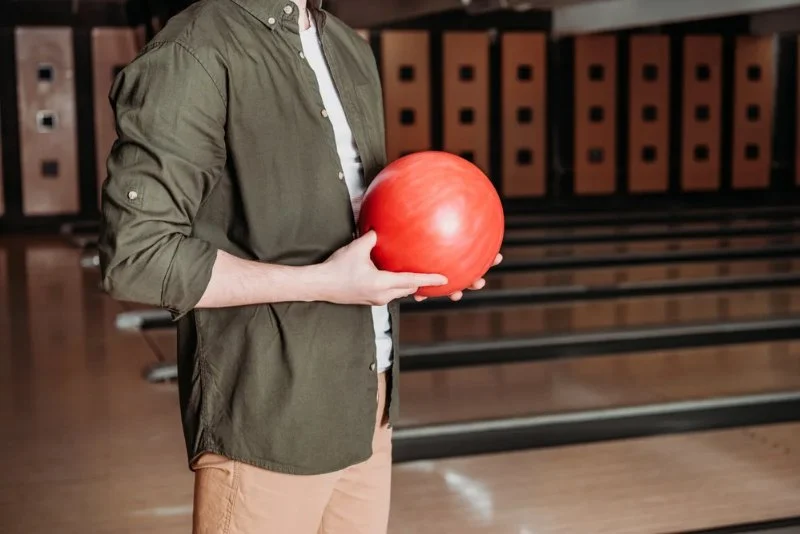 Bowling Tips That Help You Stay Consistent Under Pressure