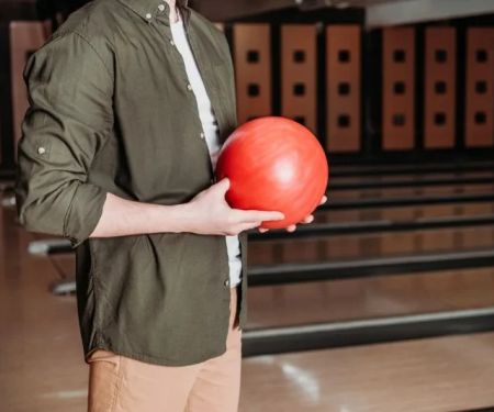 Bowling Tips That Help You Stay Consistent Under Pressure
