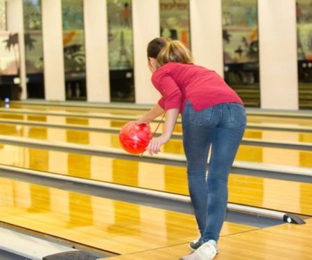 Bowling Tips for Teens Who Want to Improve Fast