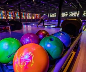 Best Bowling Lanes Near Me with High Ratings, Good Reviews, and Affordable Prices