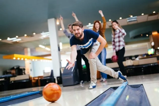 Best Bowling Tips for Beginners and Intermediate Players to Improve Your Game
