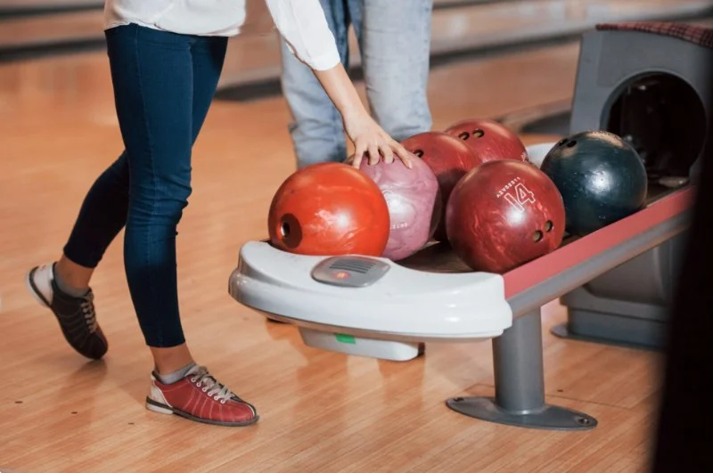Bowling Tips That Help You Improve Accuracy and Control