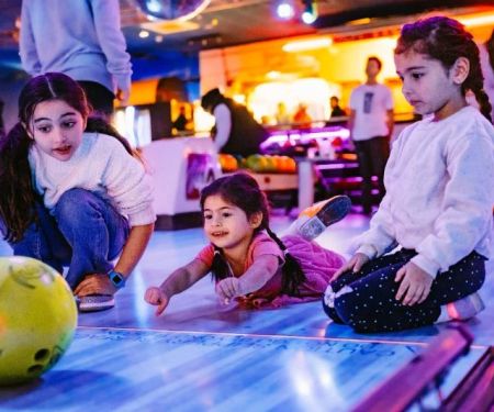 Best Bowling Centers Near Me for Kids Birthday Parties
