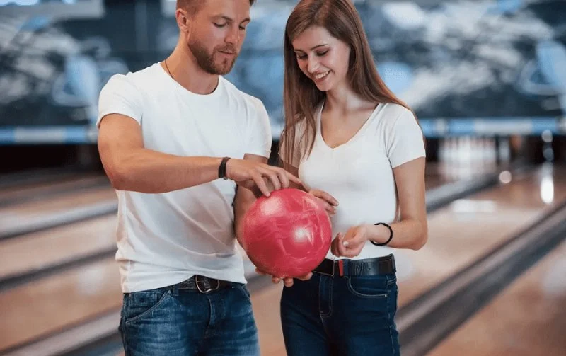 Best Bowling Tips for Casual Players to Improve Their Scores